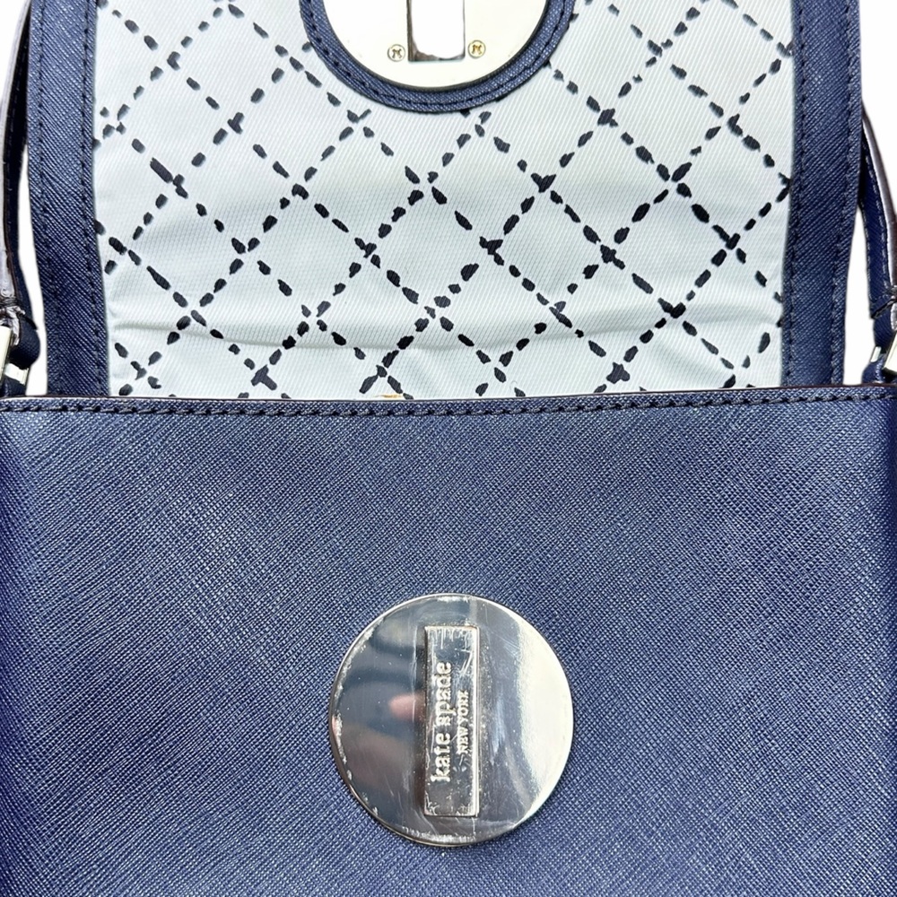 Kate Spade Navy Crossbody with Silver Turnlock - Picture 3 of 9